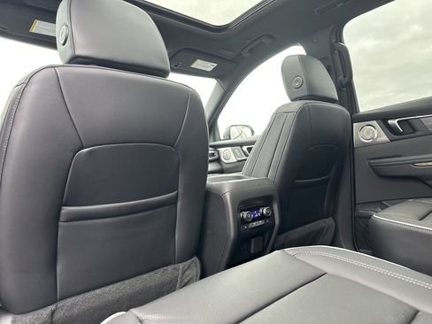 New 2026 Buick Enclave Avenir image 30