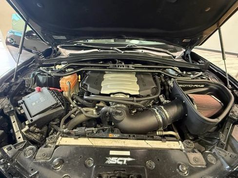 Used 2018 Chevrolet Camaro SS RWD image 36