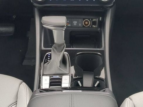 Used 2025 Hyundai Santa Cruz Limited AWD/4WD image 17