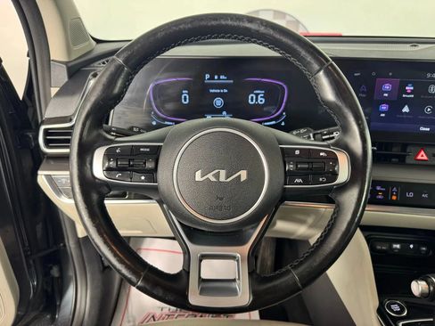 Used 2023 Kia Sportage EX AWD/4WD image 13