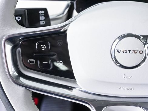 Used 2025 Volvo EX90 Plus AWD/4WD image 12