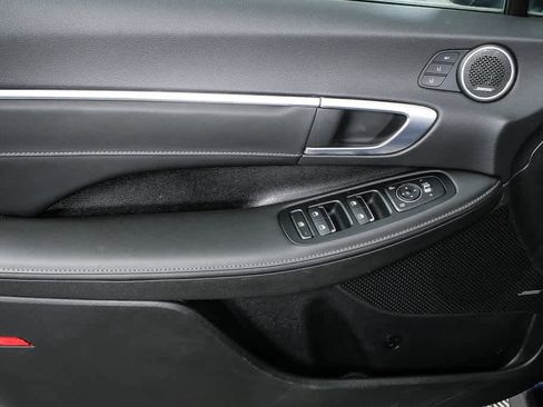 Used 2022 Hyundai Sonata Limited image 6