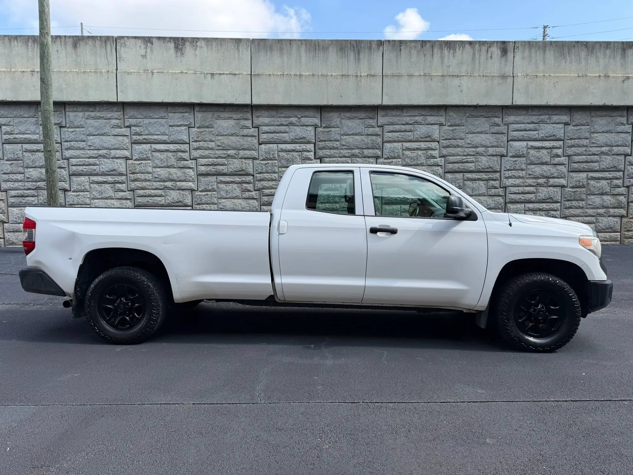 Used 2017 Toyota Tundra SR AWD/4WD image 5