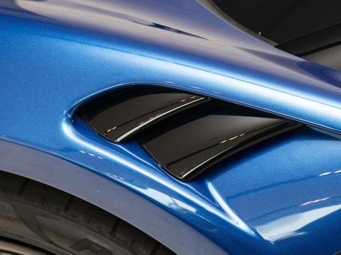 Used 2023 McLaren Artura RWD image 10
