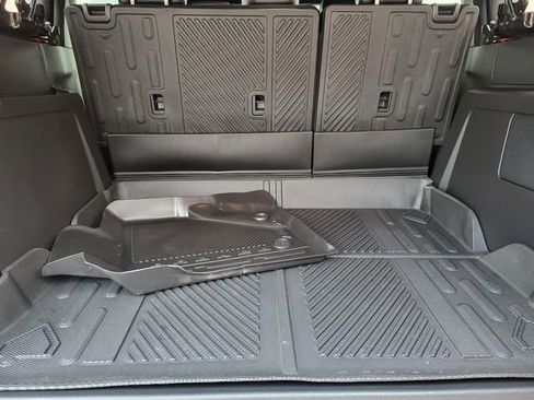 Used 2024 Ford Bronco Wildtrak image 9