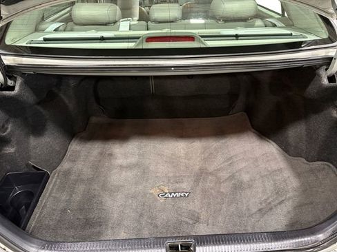 Used 2005 Toyota Camry LE image 12