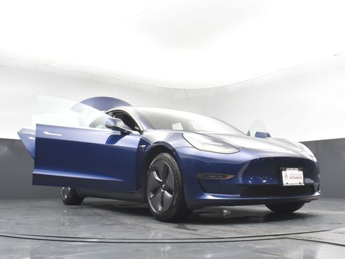 Used 2018 Tesla Model 3 Long Range image 28