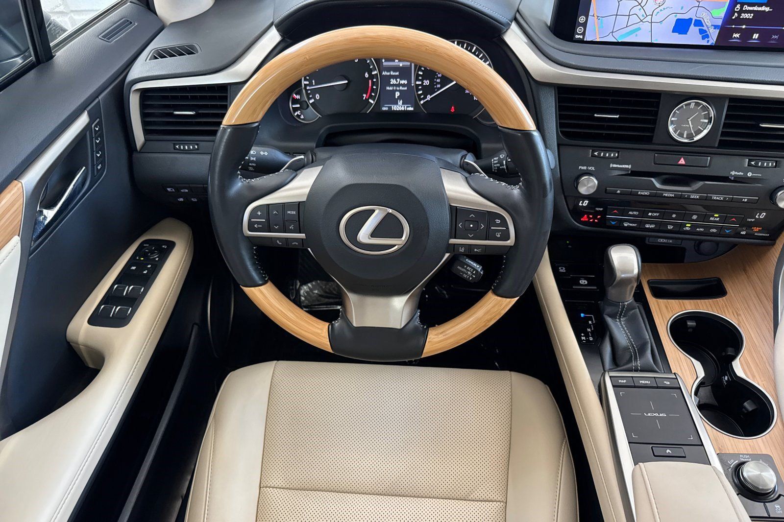 Used 2021 Lexus RX 350L FWD w/ Premium Package image 18