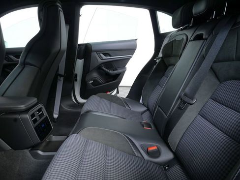 Certified 2025 Porsche Taycan 4S AWD/4WD image 18