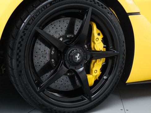 Used 2014 Ferrari LaFerrari image 25