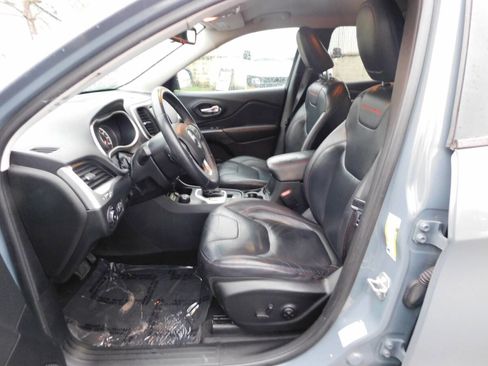 Used 2014 Jeep Cherokee Trailhawk w/ Leather Interior Group image 7