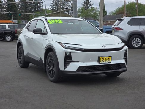 New 2026 Toyota C-HR AWD/4WD image 2