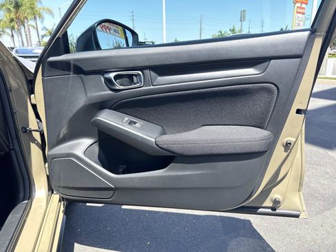 Used 2025 Honda Civic Sport image 29