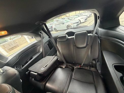 Used 2023 Honda Odyssey Sport image 11