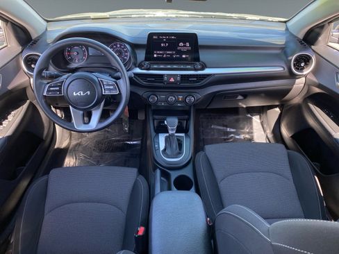 Used 2024 Kia Forte LXS image 10