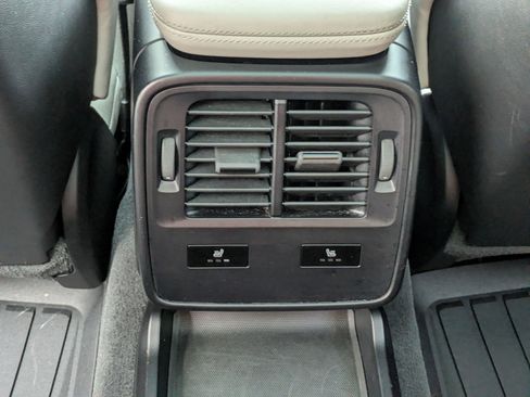 Used 2021 Porsche Taycan Turbo image 29