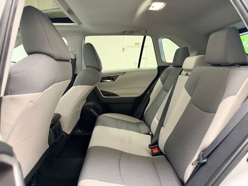 Used 2022 Toyota RAV4 XLE w/ Convenience Package AWD/4WD image 23
