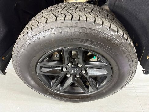 Used 2021 Chevrolet Silverado 1500 LT Trail Boss w/ Convenience Package II image 18