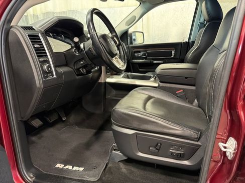 Used 2016 RAM 1500 Laramie w/ Convenience Group AWD/4WD image 3