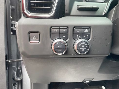 Used 2024 GMC Sierra 1500 Denali w/ Technology Package AWD/4WD image 20