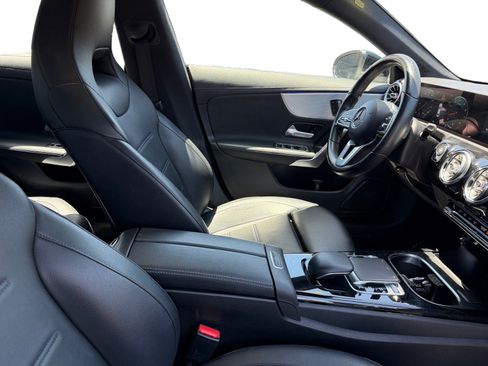 Used 2020 Mercedes-Benz CLA 250 image 15