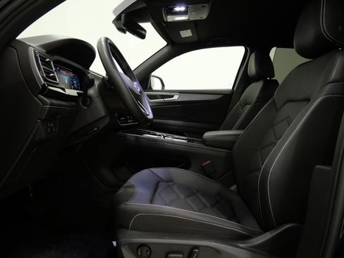 Used 2026 Volkswagen Atlas Cross Sport SE FWD image 12