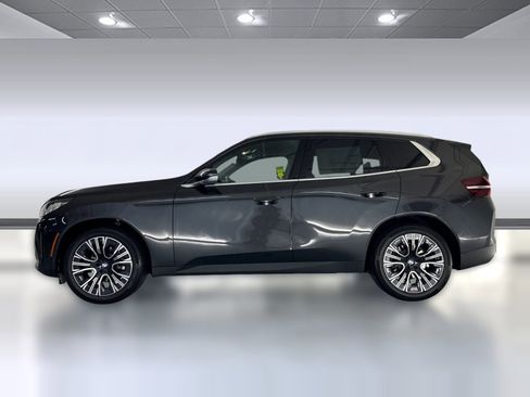 Used 2025 BMW X3 xDrive30i w/ Convenience Package image 2