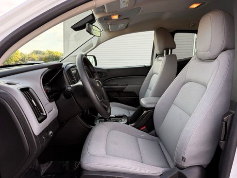 Used 2018 Chevrolet Colorado W/T w/ WT Convenience Package RWD image 17