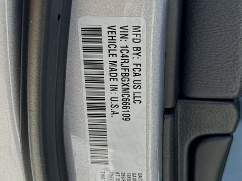 Certified 2021 Jeep Grand Cherokee Limited w/ Luxury Group II image 29