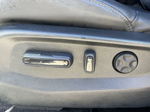 Used 2022 Honda CR-V Touring image 14