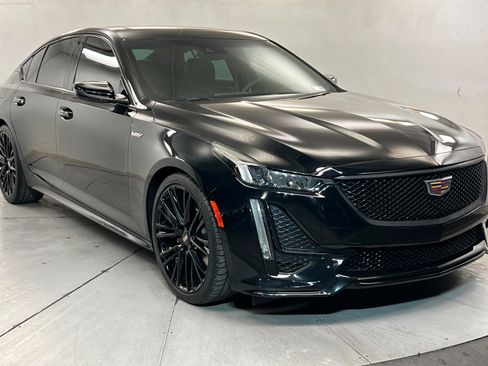 Used 2020 Cadillac CT5 V w/ Premium Package RWD image 8