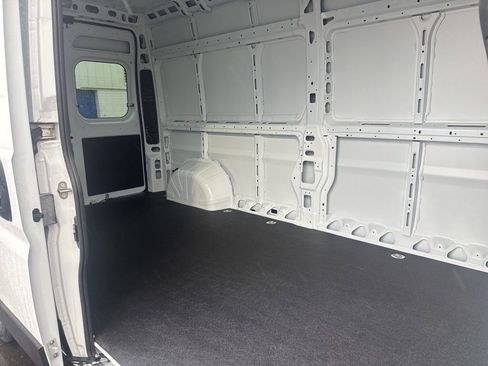 Used 2024 RAM ProMaster 2500 FWD image 28