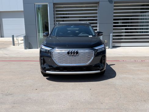 Used 2022 Audi Q4 e-tron Premium w/ Convenience Package AWD/4WD image 3