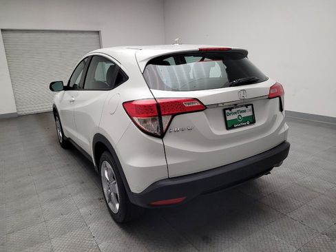 Used 2022 Honda HR-V LX image 6
