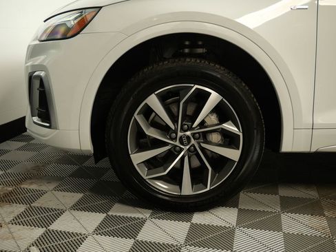 Used 2022 Audi Q5 2.0T Premium w/ Convenience Package image 8
