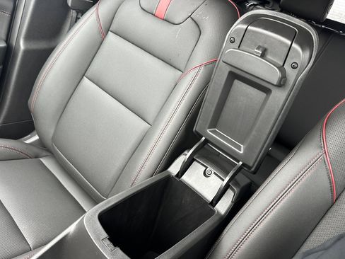 Used 2025 Chevrolet Trax RS w/ Driver Confidence Package image 31