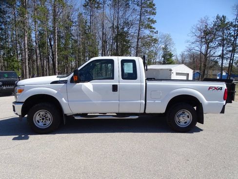 Used 2015 Ford F250 4x4 SuperCab FX4 w/ Power Equipment Group image 5