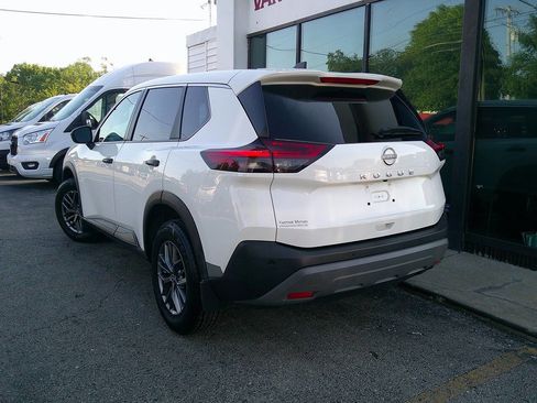 Used 2022 Nissan Rogue S FWD image 7