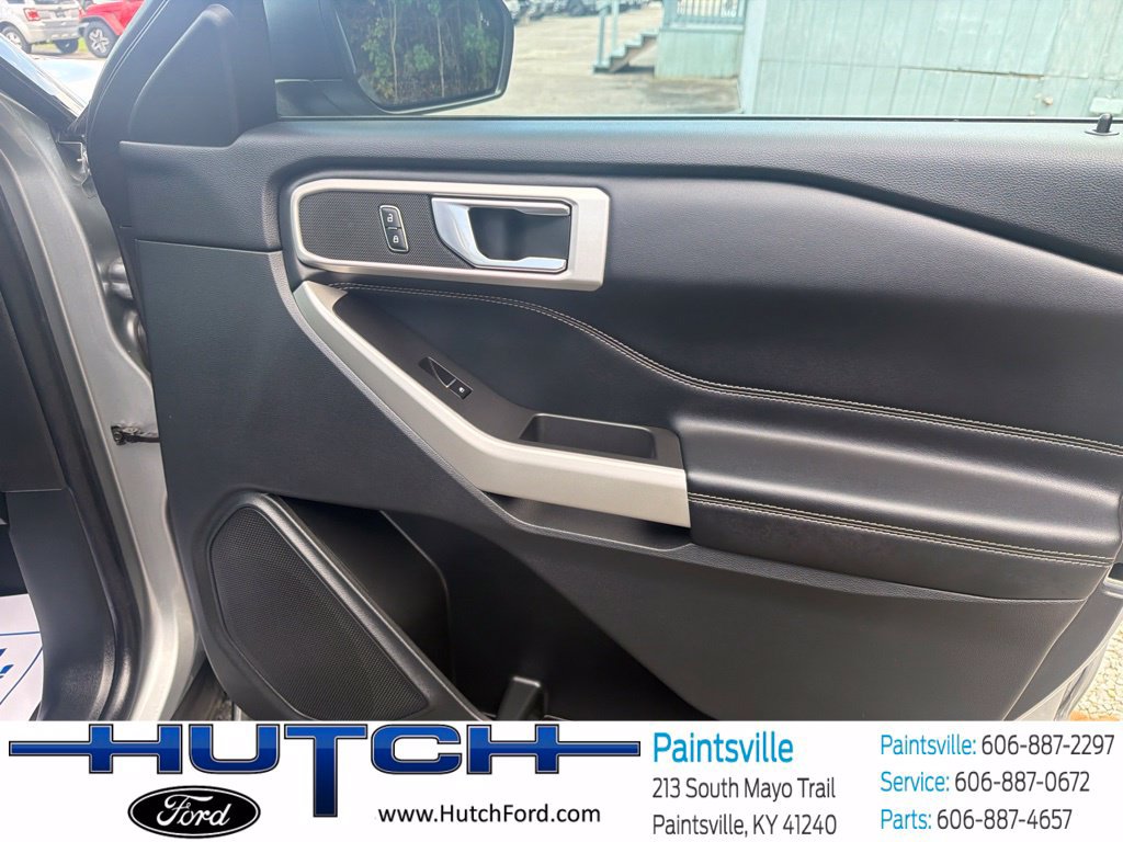 Used 2023 Ford Explorer XLT AWD/4WD image 51