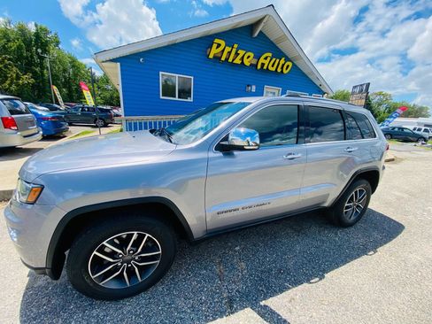 Used 2021 Jeep Grand Cherokee Limited w/ Sun & Sound Group AWD/4WD image 2
