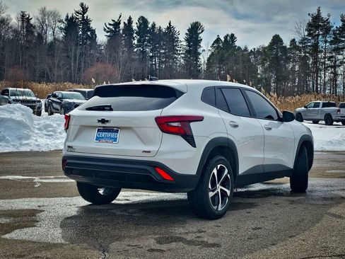 Certified 2024 Chevrolet Trax RS w/ Driver Confidence Package image 3