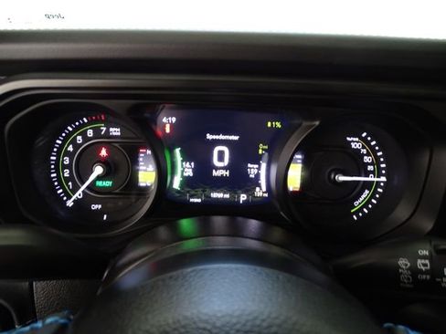 Certified 2025 Jeep Wrangler Unlimited Rubicon 4xe w/ Convenience Group AWD/4WD image 16