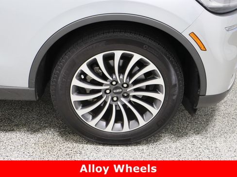 Used 2024 Lincoln Aviator 2WD w/ Premium Package image 5