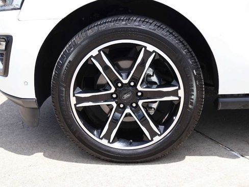 Used 2021 Ford Expedition Limited RWD image 8