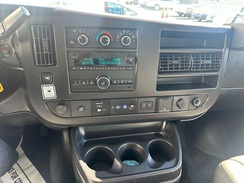 Used 2021 GMC Savana 3500 Extended w/ Power Convenience Package RWD image 12