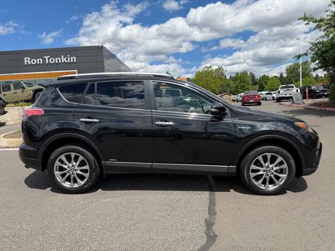 Used 2016 Toyota RAV4 Limited w/ Advanced Technology Package AWD/4WD image 8
