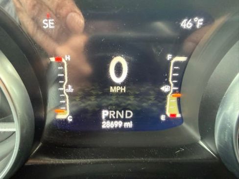 Certified 2022 Jeep Wrangler Sport AWD/4WD image 16