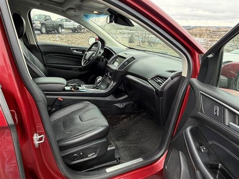 Used 2016 Ford Edge Titanium w/ Equipment Group 302A AWD/4WD image 10