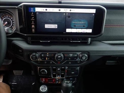 New 2026 Jeep Wrangler Unlimited Rubicon AWD/4WD image 15