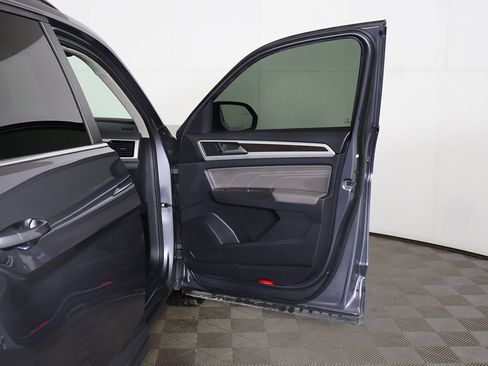 Used 2022 Volkswagen Atlas SE image 22